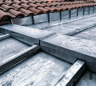 Réfection du terrasson en zinc d'un batiment public de Toulouse Acrobat Travaux Vieille-Toulouse