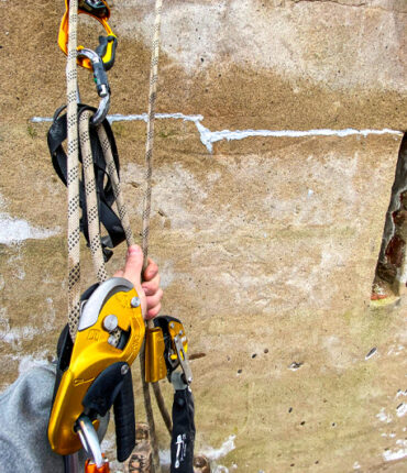 Acrobat Travaux propose la recherche de fuite en accès difficile compétence cordiste sur Toulouse et Vieille Toulouse