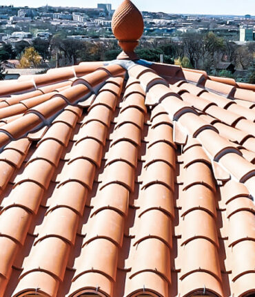 Nous intervenons pour tous travaux de couverture zinguerie, entretien, rénovation de vos toitures sur des maisons, bâtiments et immeubles de toute taille en sur Vieille-Toulouse, Lacroix Falgarde- Pins Justaret, Auzeville, Aureville