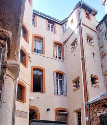 Acrobat travaux ravalement de facade sur bâtiment ancien, sur Toulouse, Lacroix Falgarde et Vieille Toulouse