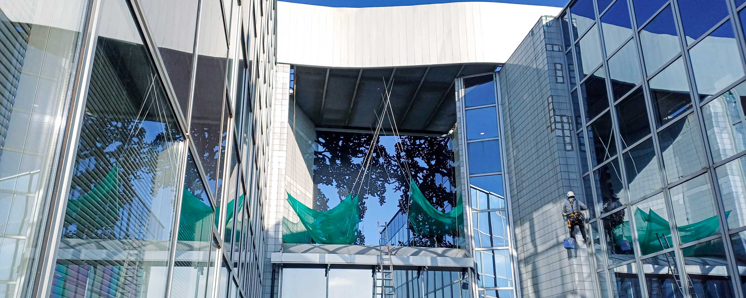 Travaux en hauteur accès difficile cordiste avec Acrobat Travaux sur Vieille-Toulouse, Lacroix-Falgarde, Pechbusque, Aureville, Auzeville