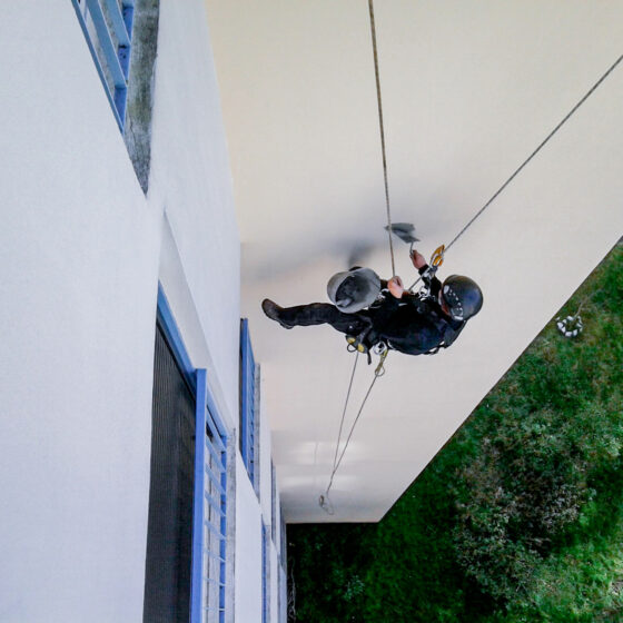 Travaux en hauteur accès difficile cordiste avec Acrobat Travaux sur Vieille-Toulouse, Lacroix-Falgarde, Pechbusque, Aureville, Auzeville